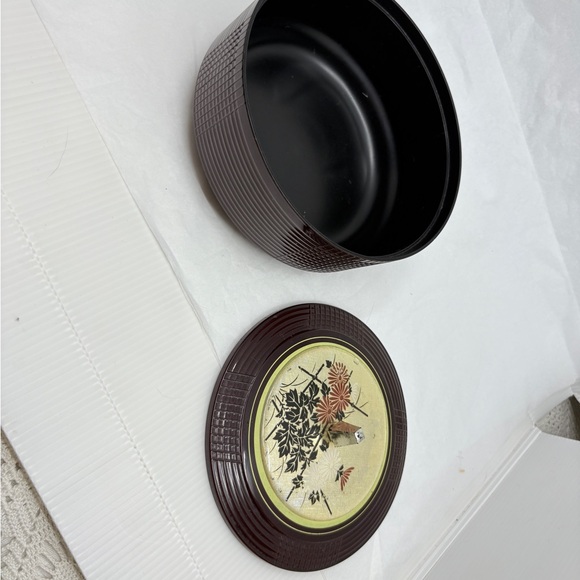 Vintage Japanese Lacquer Bento box With Lid Chrysanthemum EW Japan - Picture 4 of 6